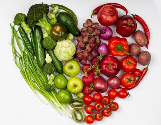 Eating green vegetables and healthy fruits are a great way to prevent the development of cataracts.